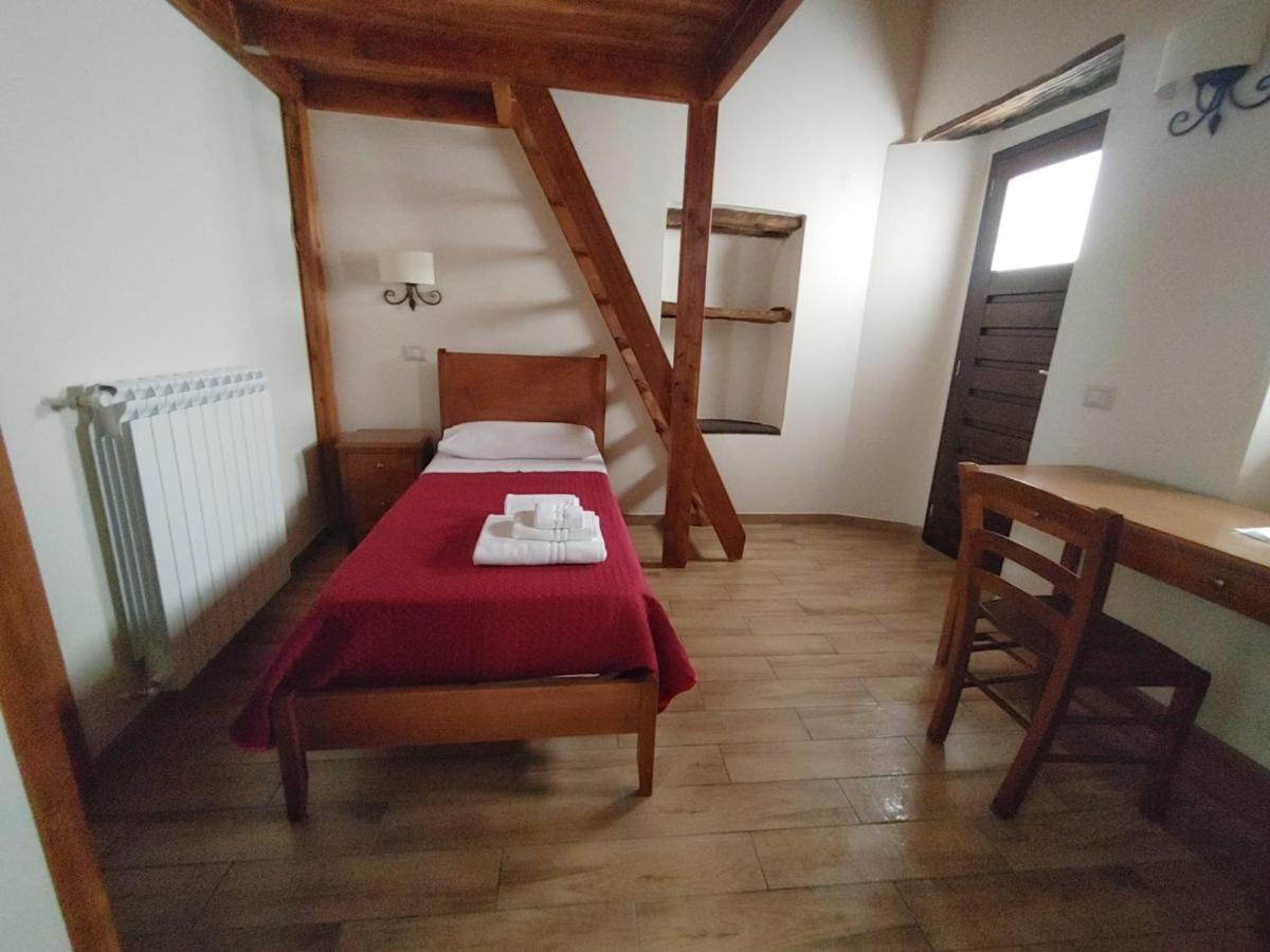 Borgo Sciugolo Bed & Breakfast Baselice Bagian luar foto