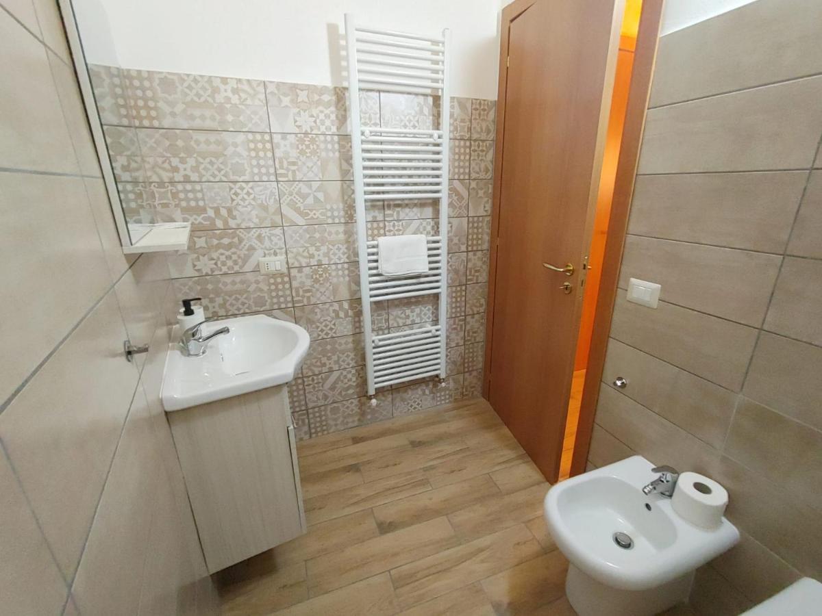 Borgo Sciugolo Bed & Breakfast Baselice Bagian luar foto