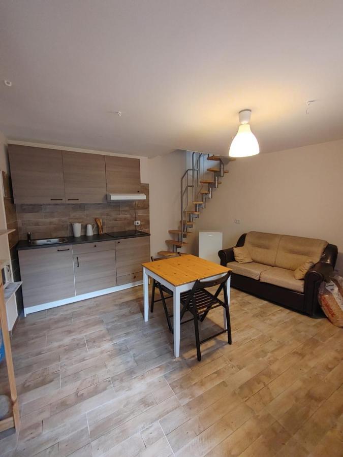 Borgo Sciugolo Bed & Breakfast Baselice Bagian luar foto