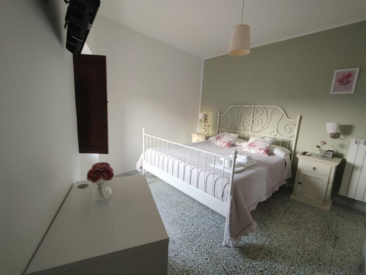 Borgo Sciugolo Bed & Breakfast Baselice Bagian luar foto