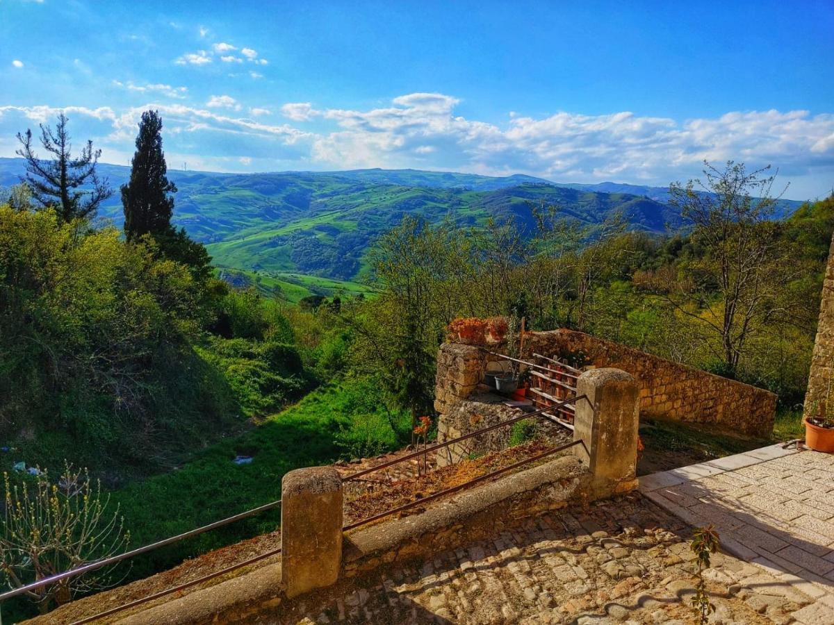 Borgo Sciugolo Bed & Breakfast Baselice Bagian luar foto
