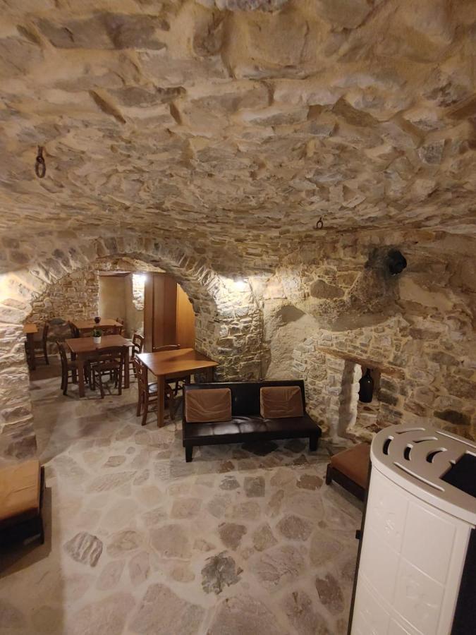 Borgo Sciugolo Bed & Breakfast Baselice Bagian luar foto
