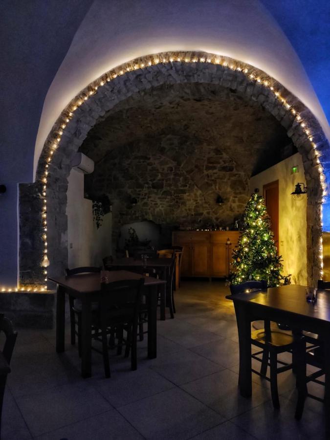 Borgo Sciugolo Bed & Breakfast Baselice Bagian luar foto