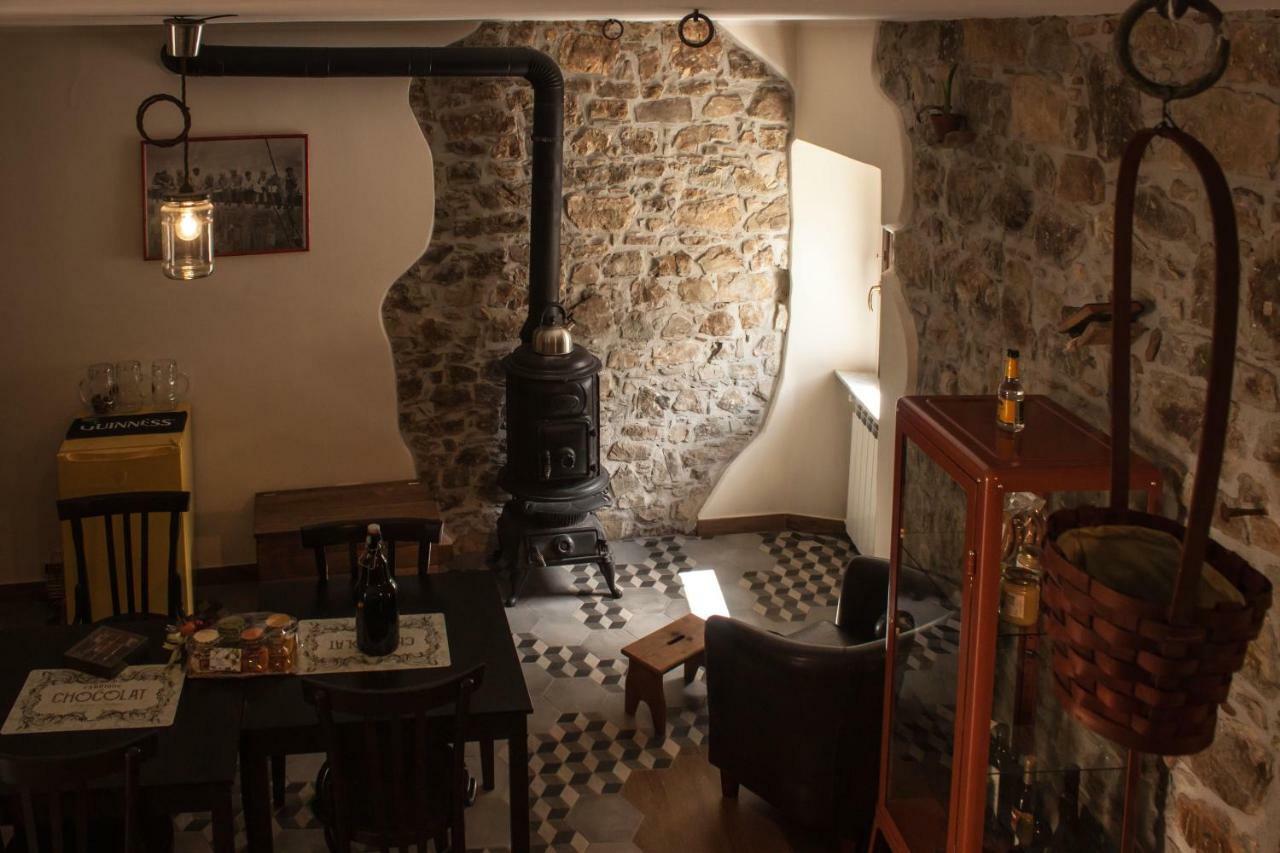 Borgo Sciugolo Bed & Breakfast Baselice Bagian luar foto